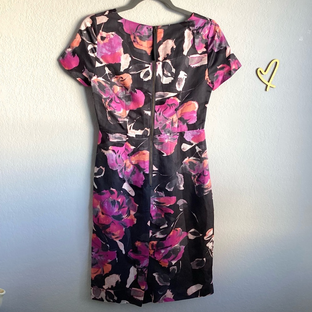 \Banana Republic\ Floral Fitted Midi Dress - Picture 10 of 16